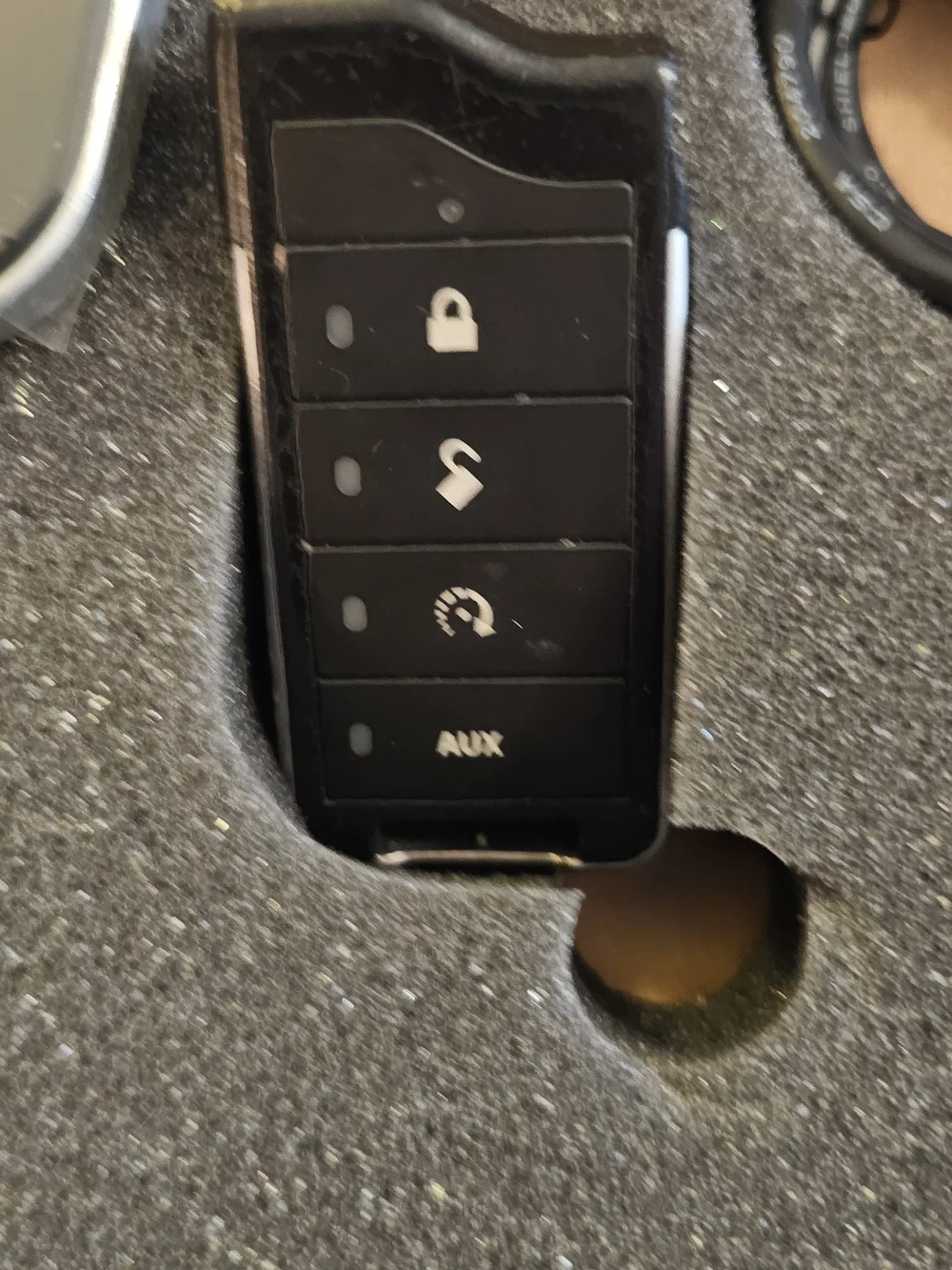 7857V LED 2-Way Car Starter Remote Car Alarm Key Fob - Black - Picture 5 of 7